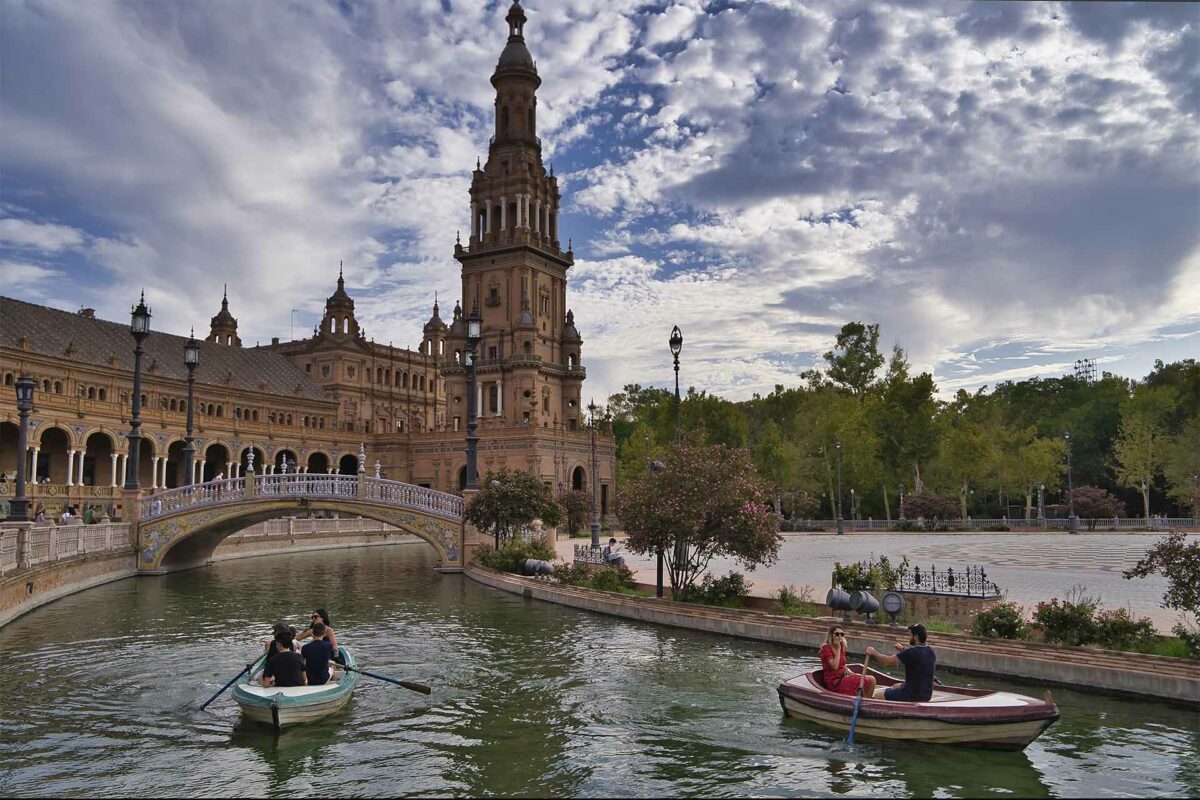 barcas de la plaza de españa