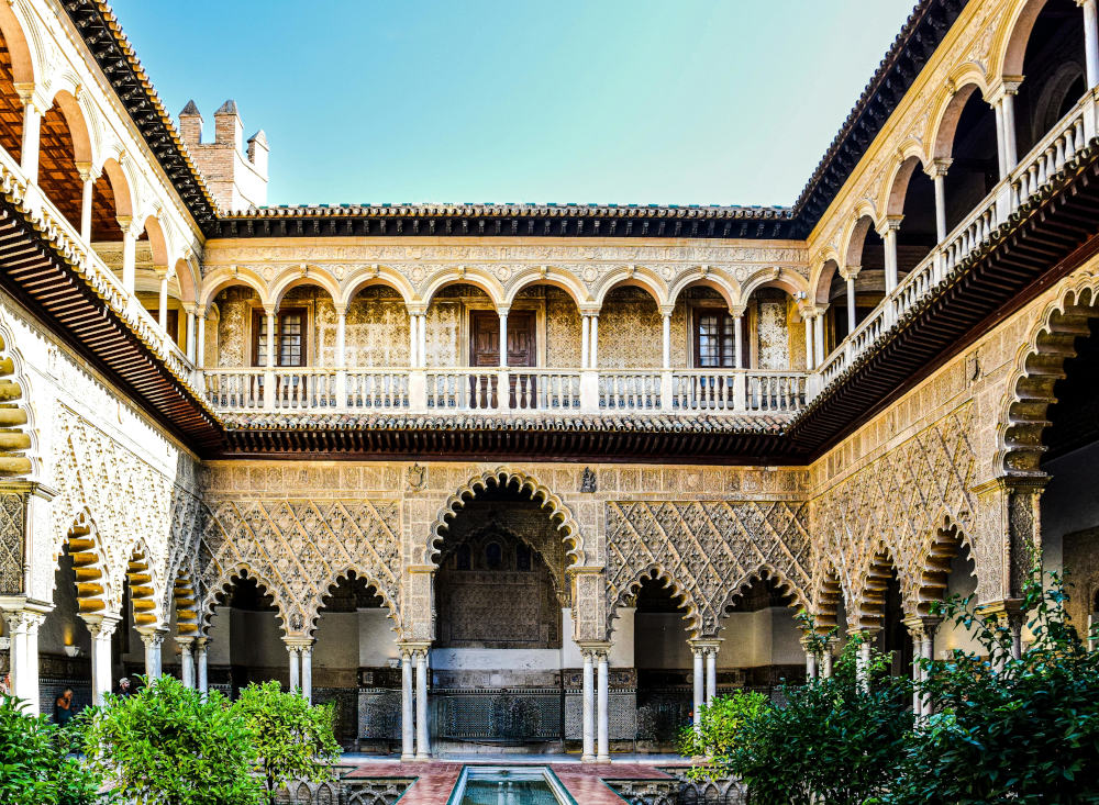 patio del alcázar de sevilla