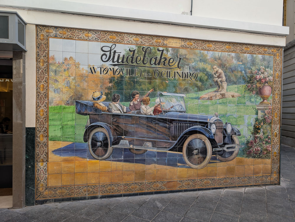 azulejo studebaker en Sevilla