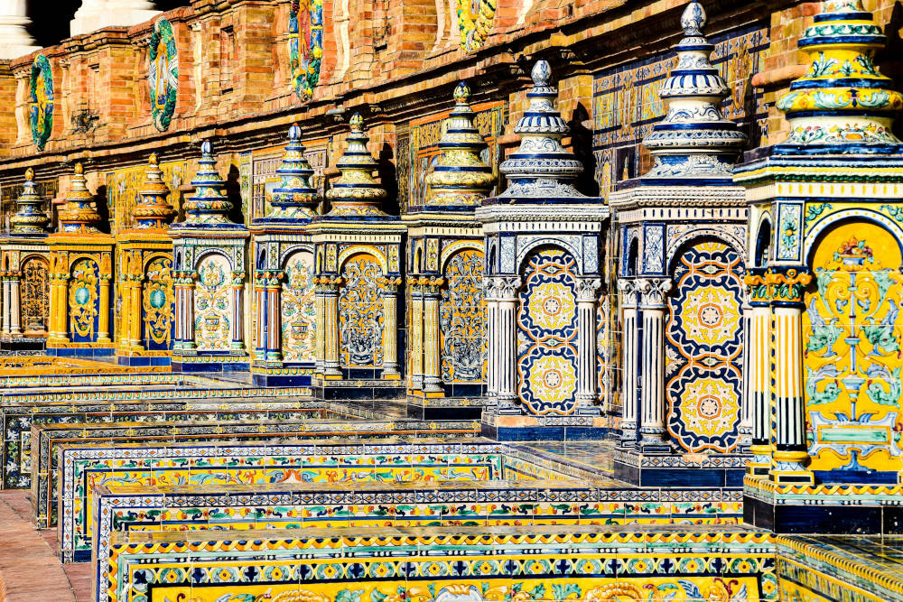 bancos de la plaza de España