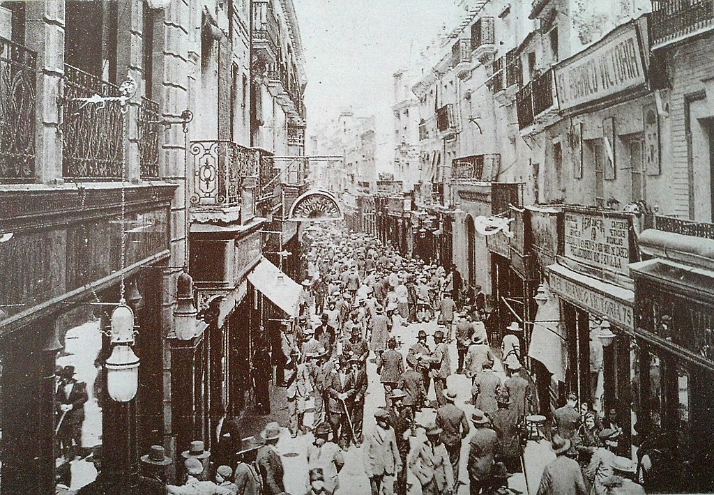 foto historica de la calle sierpes de sevilla