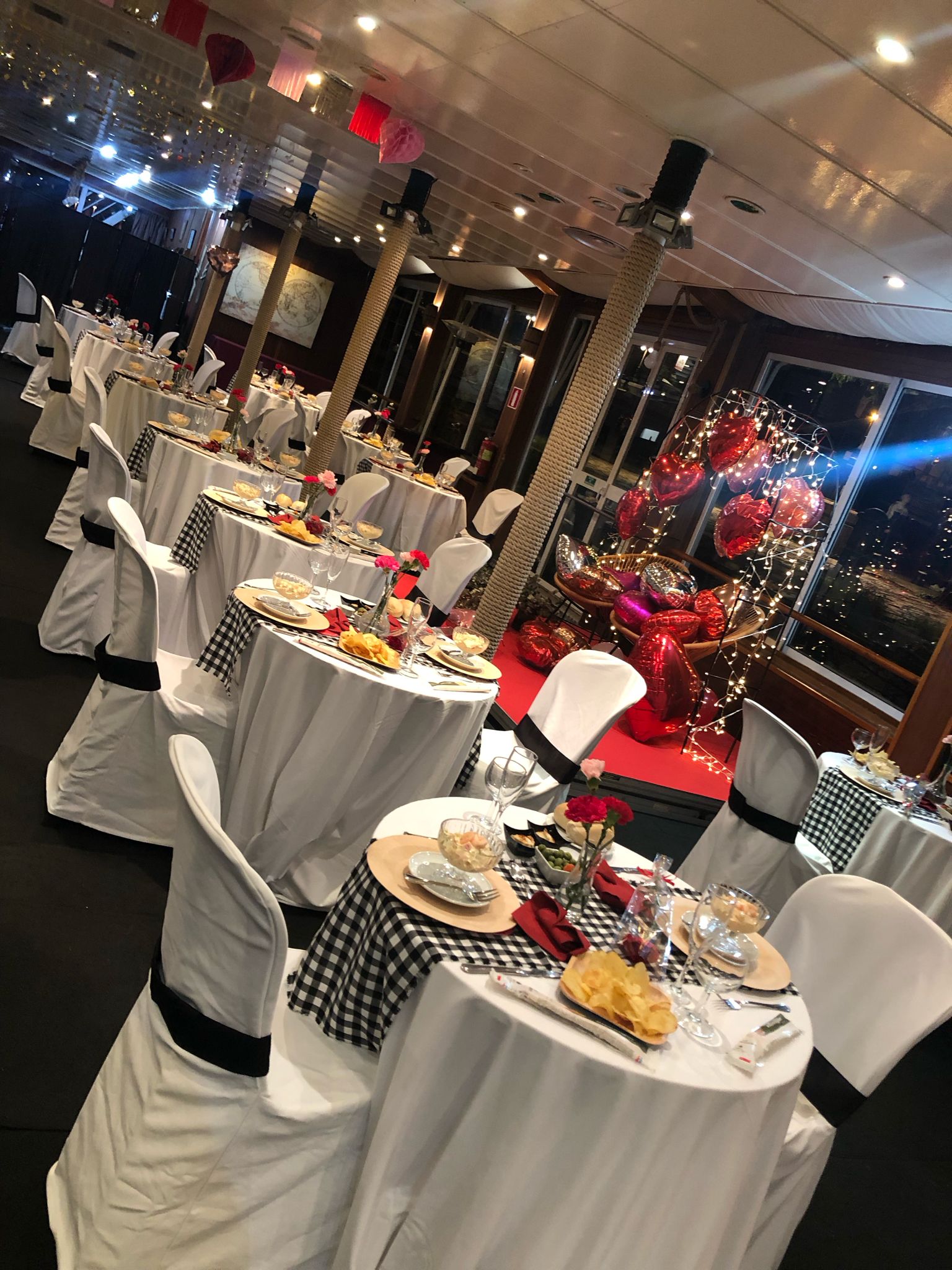 cena de san valentín en Sevilla