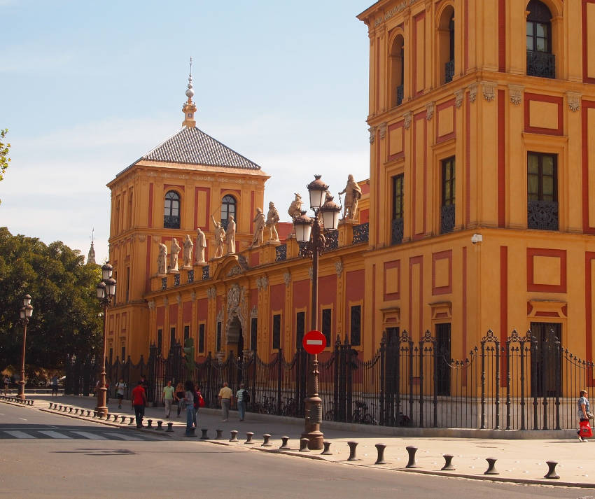 galería de los sevillanos ilustres en el palacio de san telmo