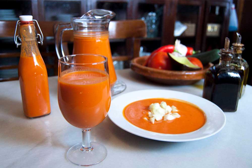 gazpacho andaluz en vaso