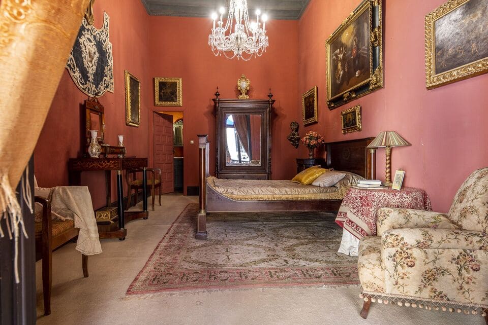 foto de una habitación del palacio de la condesa de lebrija