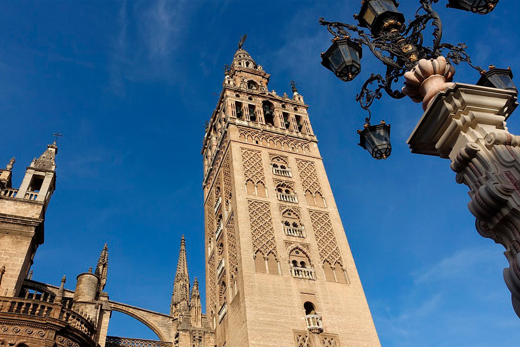 la giralda árabe de Sevilla