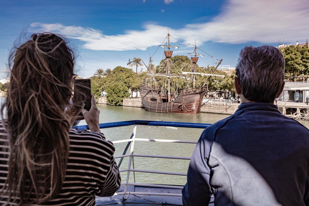 nao victoria en el rio guadalquivir